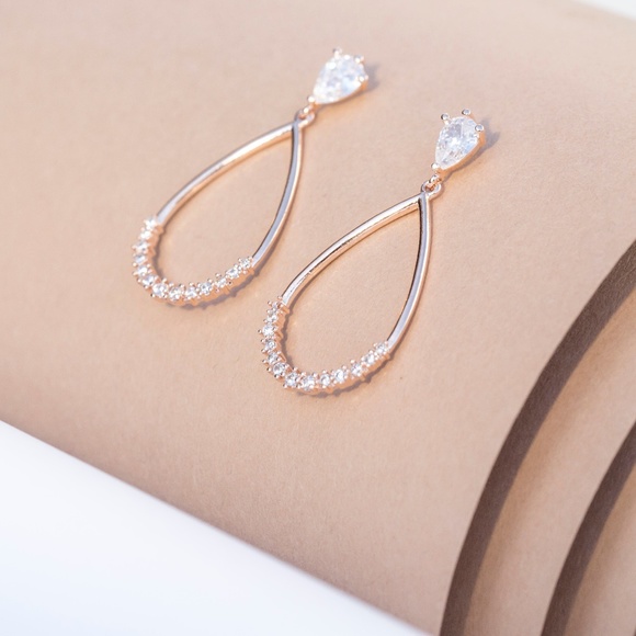 Ameliebyahri Jewelry - Rose gold teardrop cubic zirconia earrings